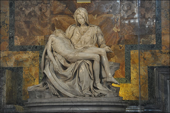 La Pietà de Michel Ange La basilique Saint Pierre de Rome