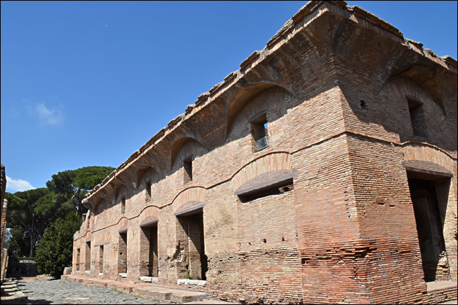 La maison de Diane (Casa di Diana) à Ostia Antica La maison de Diane à Ostia Antica