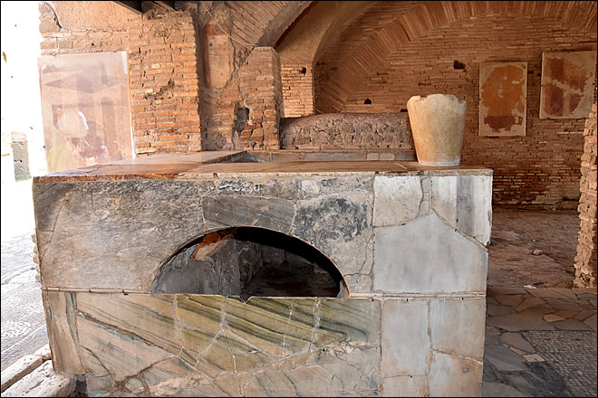 Le thermopolium à Ostia Antica Le thermopolium à Ostia Antica