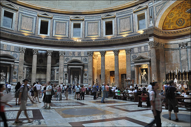 Vue de l'intérieur du Panthéon de Rome Le Panthéon de Rome