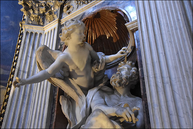 L'ange et Habacuc du Bernin dans la chapelle Chigi L'église Santa Maria del Popolo