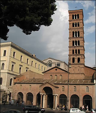 La place et l'église Santa Maria in Cosmedin L'église Santa Maria in Cosmedin